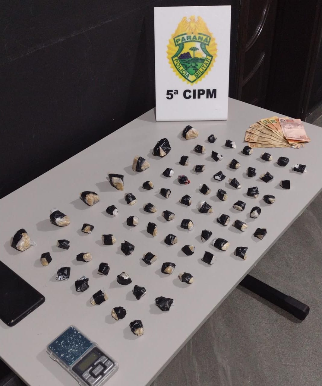 No Noroeste do estado, PM prende homem e apreende meio quilo de crack