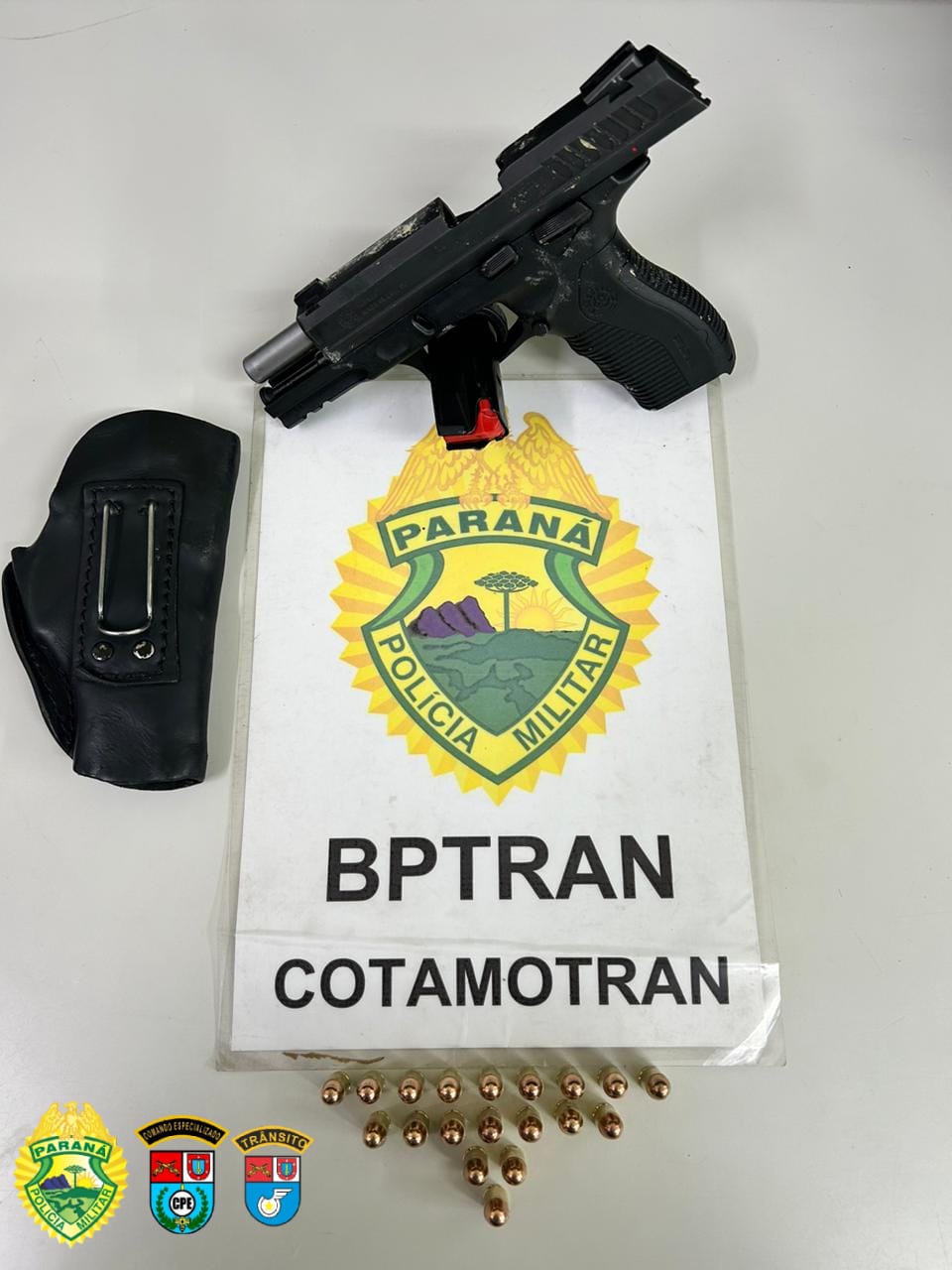 Pistola calibre 380 e 19 munições intactas são apreendidas na