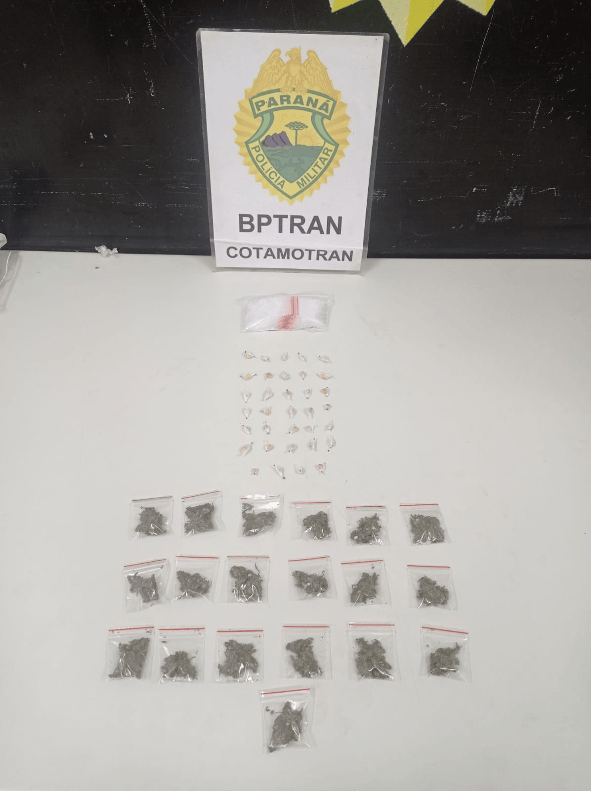 BPTRAN REALIZA ACOMPANHMENTO TÁTICO E APREENDE DROGAS DURANTE BLITZ