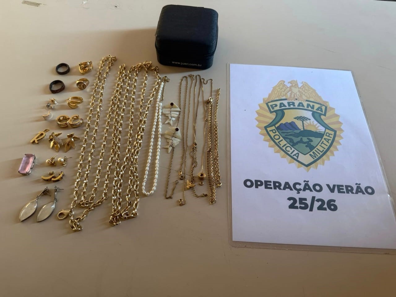 PMPR recupera joias furtadas em residências de Pontal do Sul