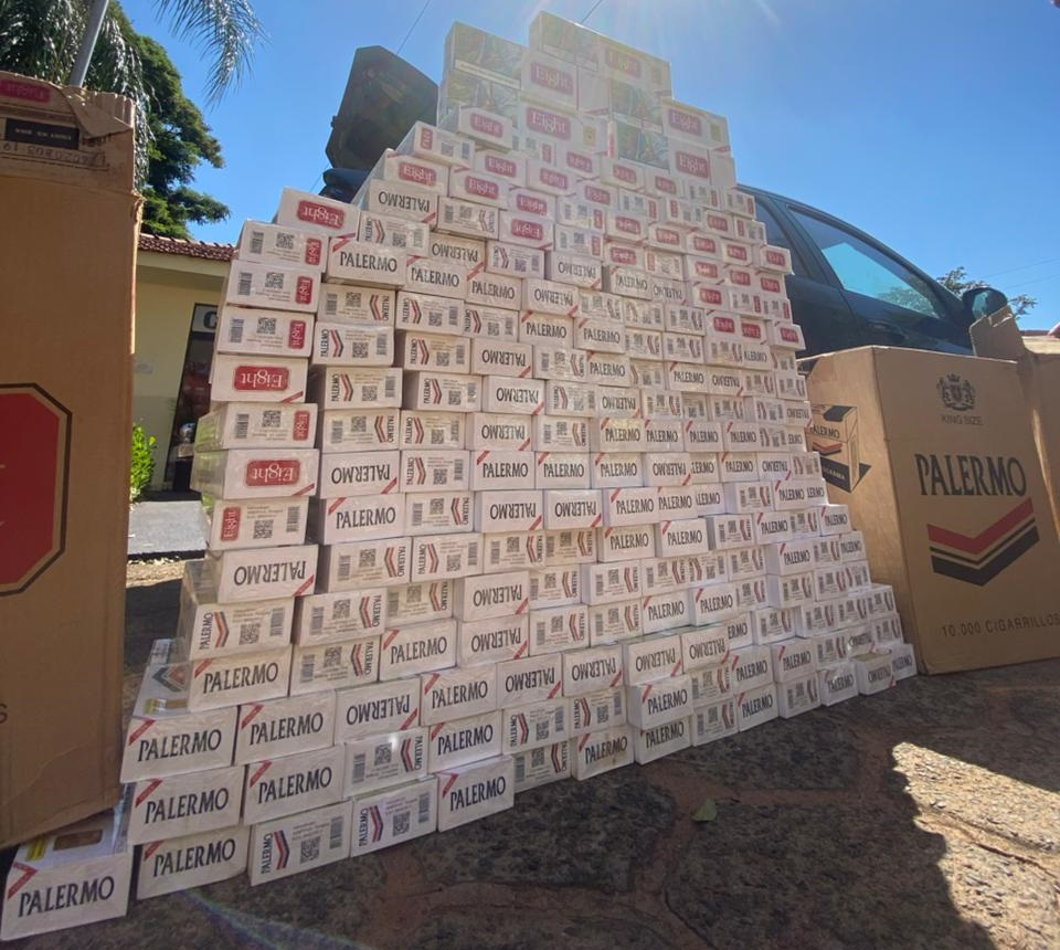 PMPR apreende cigarros contrabandeados e prende homem em Santa Cruz de Monte Castelo