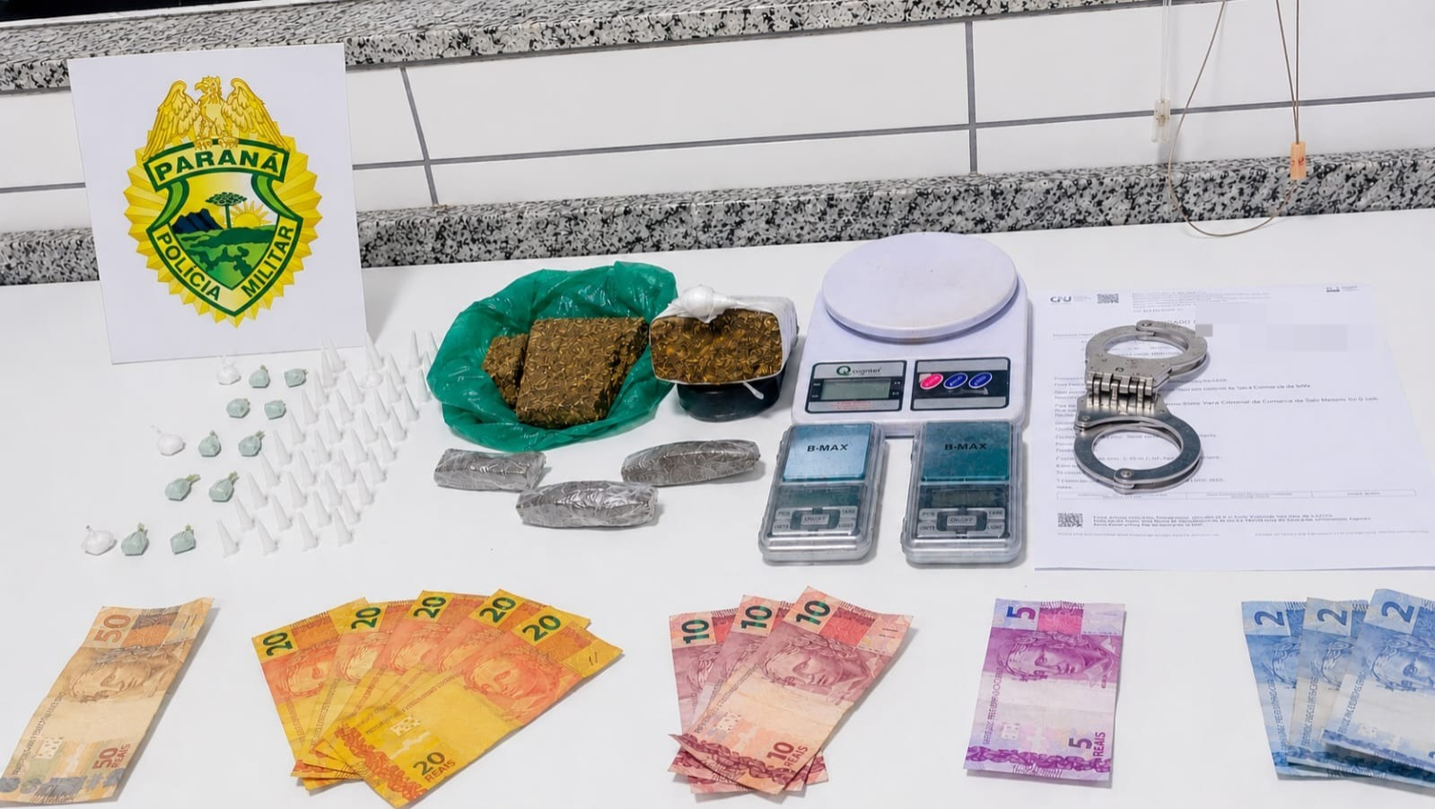 PMPR e PCPR prendem três pessoas e apreendem drogas em Ortigueira