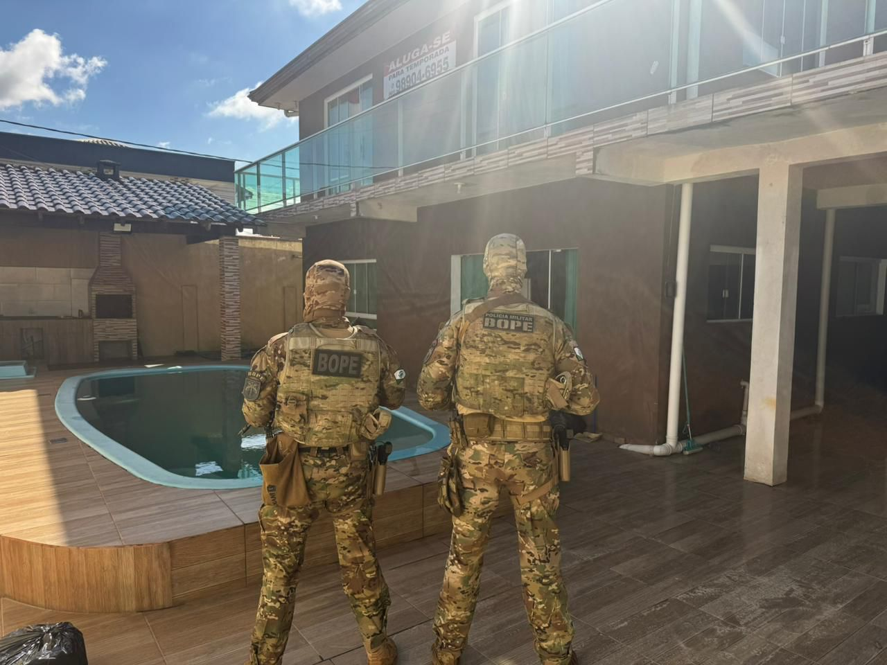PMPR e MPPR prendem homem por ligação com facções criminosas durante operação no litoral
