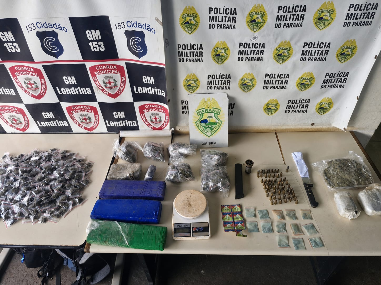 PMPR localiza barril enterrado com drogas e munições em Londrina