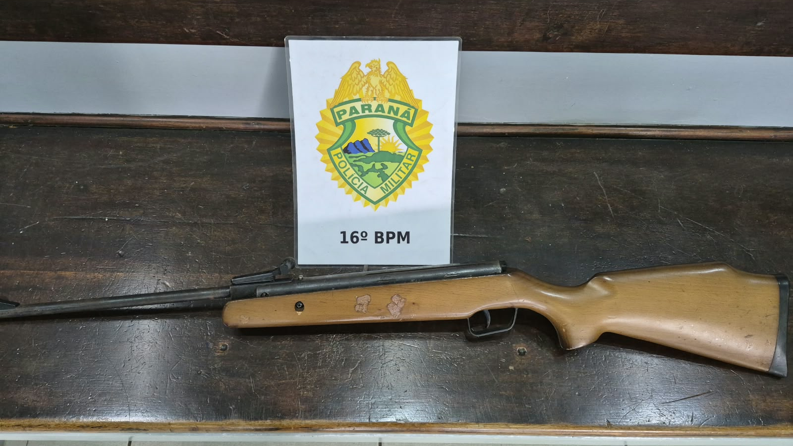 PMPR prende homem e apreende arma de fogo durante cumprimento de mandado em Guarapuava