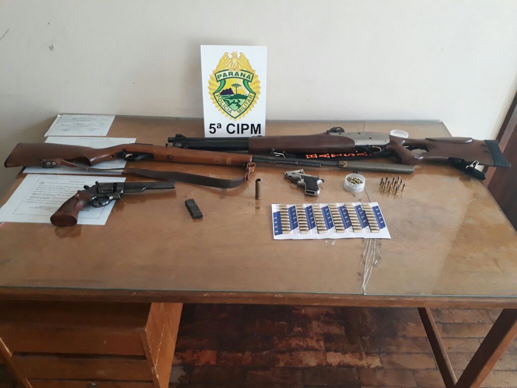 Quatro armas de fogo e munições são apreendidas pela Polícia Militar em Terra Boa (PR)