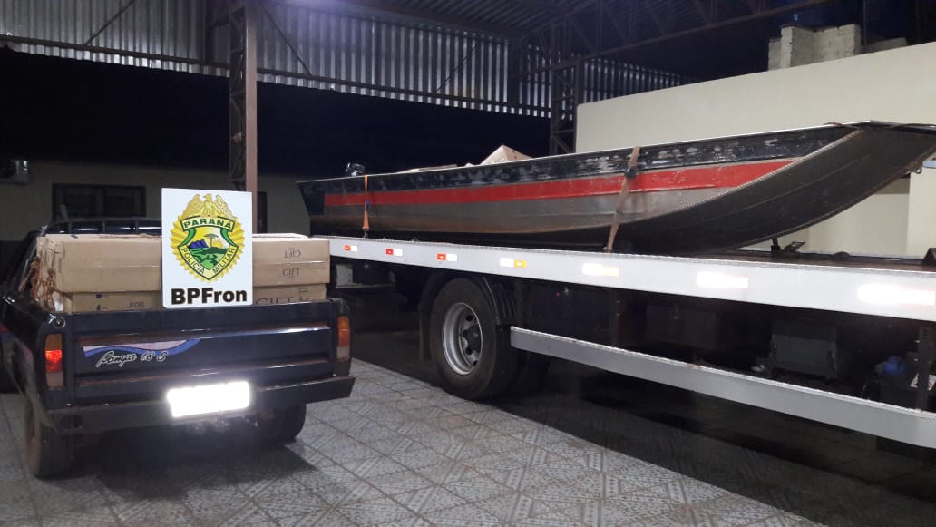 BPFron apreende 45 caixas de cigarro, uma embarcação e um veículo em Guaíra, fronteira do Paraná com o Paraguai; dois homens foram encaminhados