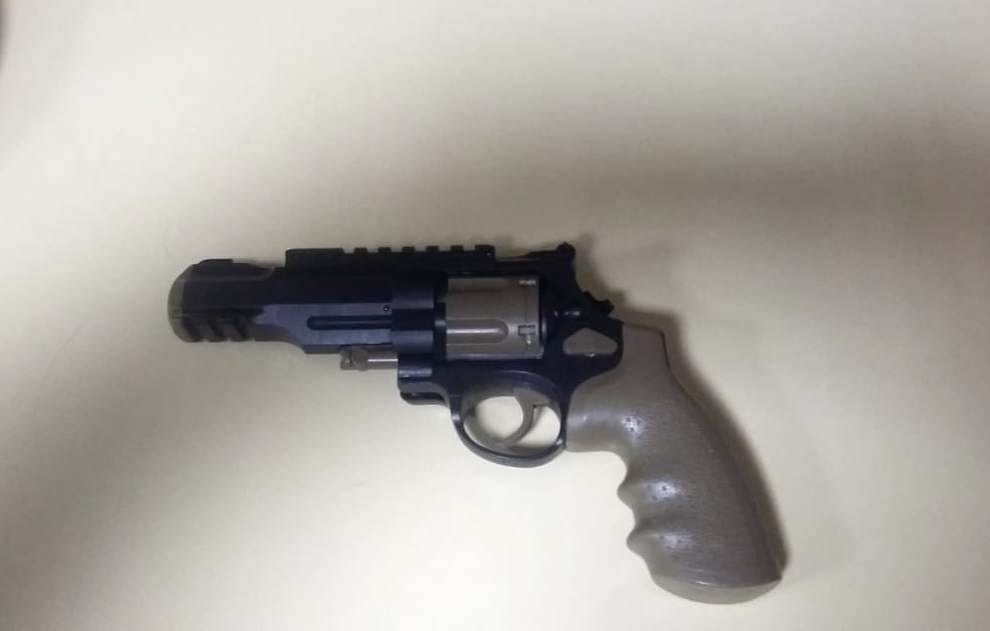 Homem tenta roubar veículos, mas acaba preso pela PM em Ponta Grossa (PR)