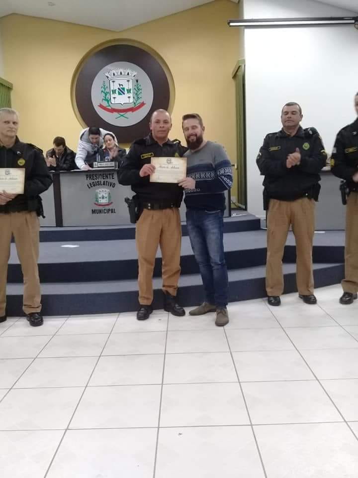 Policiais militares são homenageados por ato de bravura no Sul do Estado