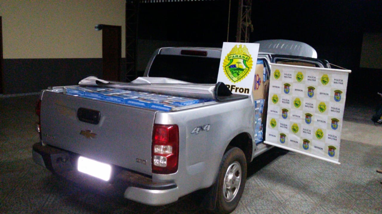 Policiais militares recuperam caminhonete roubada e apreendem contrabando no Oeste do Estado