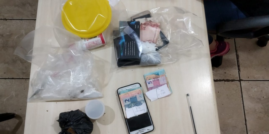 Três pessoas são encaminhadas por tráfico de drogas em Maringá (PR)
