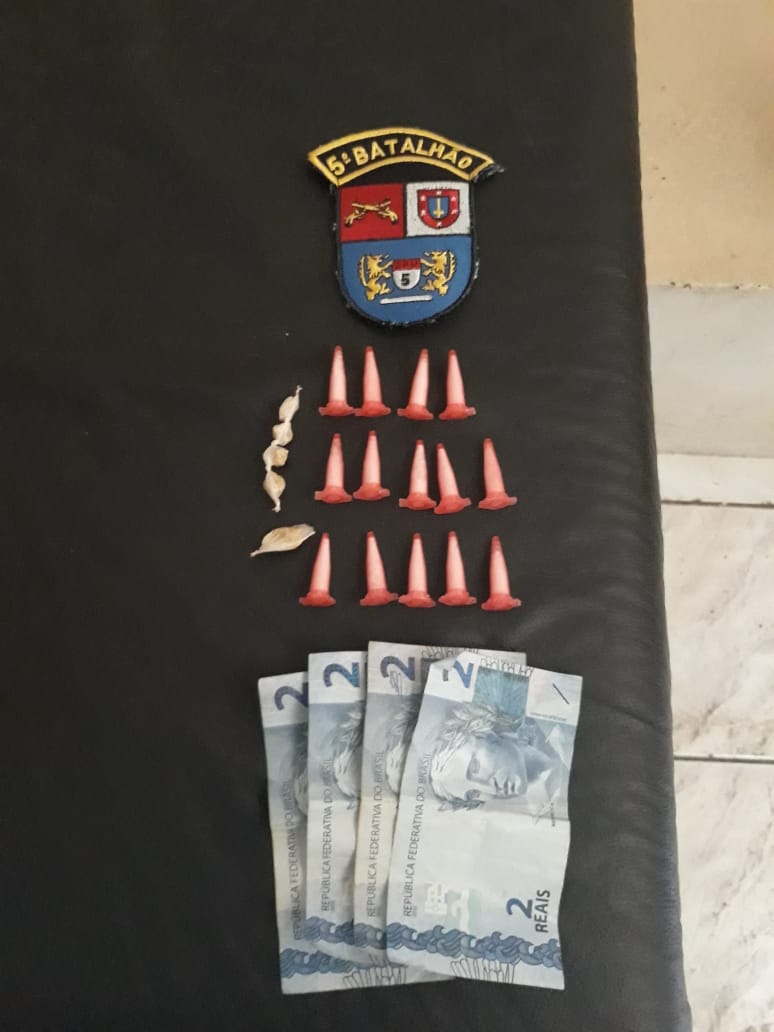 Garrafas de bebidas alcoólicas e drogas são apreendidas pela Polícia Militar no Norte do Estado