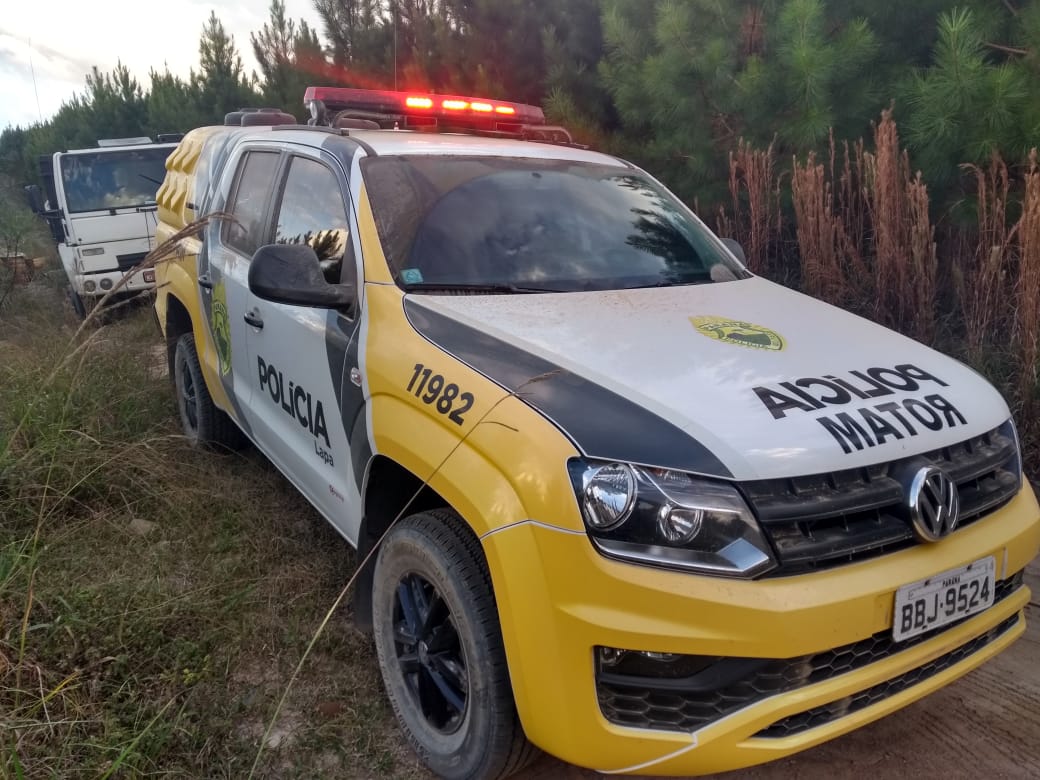Caminhão e carga de fumo são recuperadas pela PM em Campo do Tenente