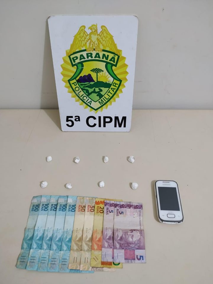 Equipe da Polícia Militar apreende drogas e encaminha homem por tráfico de drogas na região Noroeste do estado