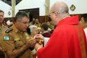 Policiais militares são abençoados durante Missa de Ação de Graças em comemoração aos 165 anos da PM