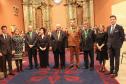 Comandante-Geral da PM recebe a medalha Ordem da Luz dos Pinhais durante cerimônia