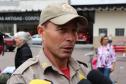 Familiares recepcionam bombeiros militares que atuaram no combate às queimadas na Floresta Amazônica