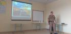 Policial militar ministra palestra sobre segurança no trânsito na cidade de Terra Boa (PR), no Noroeste do estado