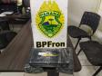 BPFron apreende mais de três quilos de cocaína e cigarros contrabandeados em abordagens distintas no Oeste do estado