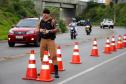 Mais de 240 policiais militares estão atuando na 2ª fase da Operação Todos Por um no bairro Cidade Industrial de Curitiba (CIC)