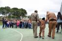 Policiais militares do 17º Batalhão fazem surpresa para garoto fã da Polícia Militar em São José dos Pinhais (RMC)