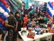 Policiais militares do Choque de Londrina são convidados para aniversário de menino que sonha em ser policial 