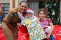 Natal Solidário da PM presenteia mais de 180 crianças com brinquedos, brincadeiras e Papai Noel em Curitiba (PR) 