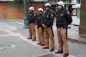 Polícia Militar garante a segurança de milhares de pessoas durante o desfile de Carnaval em Curitiba