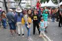 Polícia Militar garante a segurança de milhares de pessoas durante o desfile de Carnaval em Curitiba