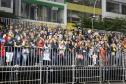 Polícia Militar garante a segurança de milhares de pessoas durante o desfile de Carnaval em Curitiba