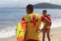 Mortes por afogamento caem 53,3% nas praias do Paraná durante a temporada de verão