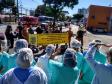 Órgãos envolvidos com o Maio Amarelo homenageiam profissionais da saúde de 12 hospitais de Curitiba