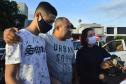 Soldado da PM ferido ao abordar suspeito em posto de combustíveis recebe alta do hospital e homenagem em Foz do Iguaçu