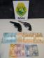 BOPE encontra maconha, drogas sintéticas e armas durante abordagens em Curitiba