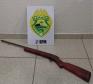 No Sudoeste do estado, PM encaminha duas pessoas e apreende maconha e uma arma de fogo