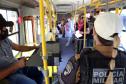 Policiais femininas fazem blitz de conscientização sobre prevenção ao câncer de mama em rodovia da RMC
