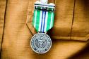 Subcomandante-Geral da PM recebe medalha Mérito Rodoviário e Mérito da Casa Militar