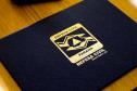Oficiais da Polícia Militar recebem Medalha de Mérito da Defesa Civil no Quartel do Comando-Geral em Curitiba
