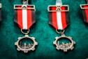 Batalhão da PM em Curitiba comemora oito anos de criação com entrega de medalhas e troca de Comando