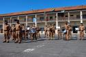 Banda de Música da PMPR faz apresentação para policiais que trabalham no administrativo no Quartel do Comando-Geral