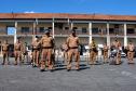 Banda de Música da PMPR faz apresentação para policiais que trabalham no administrativo no Quartel do Comando-Geral