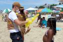 Durante blitz educativa, PM leva conscientização à população com abordagens educativas e lúdicas em Matinhos (PR)
