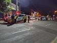 Policiais militares prestam orientações sobre o cumprimento do decreto governamental durante operação AIFU em Cianorte (PR)