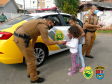 Batalhão da PM de Pinhais, na RMC, doa mais de mil kits de chocolates para crianças carentes