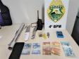 PM desencadeia Operação Rigidez em Mandaguari (PR), quatro pessoas acabam presas e uma pistola e mais de 4,2 quilos de drogas apreendidos