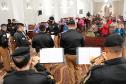 Apresentação da Banda de Música da PM em asilo muda rotina de idosos na Capital