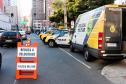 Ciclistas de Curitiba são abordados em blitz educativa da campanha Maio Amarelo