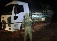 Caminhão com cerca de R$ 1,5 milhão em contrabando é apreendido durante Operação Hórus, em Entre Rios do Oeste (PR)