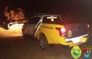 Policiais militares do 3º Batalhão e do Batalhão Ambiental apreenderam um caminhão carregado com madeira de araucária