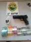 PM apreende uma arma de fogo, um simulacro e porções de maconha no Norte do estado